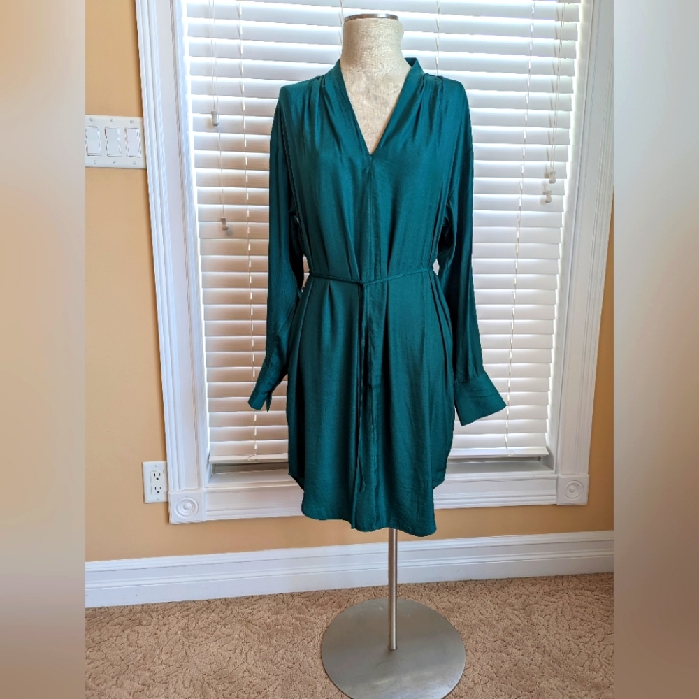 Emerald green Banana Republic Dress